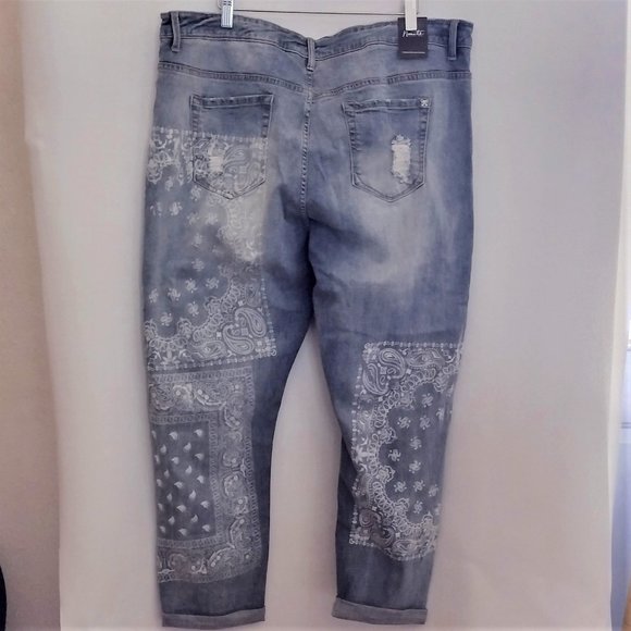 Nanette Lepore - Thompson Boyfriend Jeans - Size 18W, light blue - Picture 2 of 7